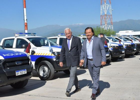 El Gobierno de Salta entregará mañana móviles a la Policía de Salta