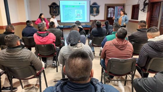 Capacitación sobre resolución pacífica de conflictos y gestión de emociones a la Policía de Salta