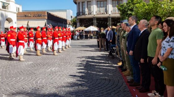 El vicegobernador Marocco y el ministro Luis Petri  participaron del relevo de guardia en el Cabildo