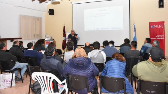 Jornada de capacitación sobre plan de manejo y estrategias de implementación en producción apícola