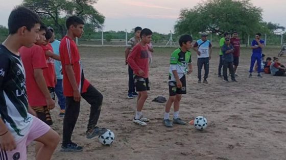Futbolistas indígenas de Coronel Juan Solá recibirán formación integral en el deporte